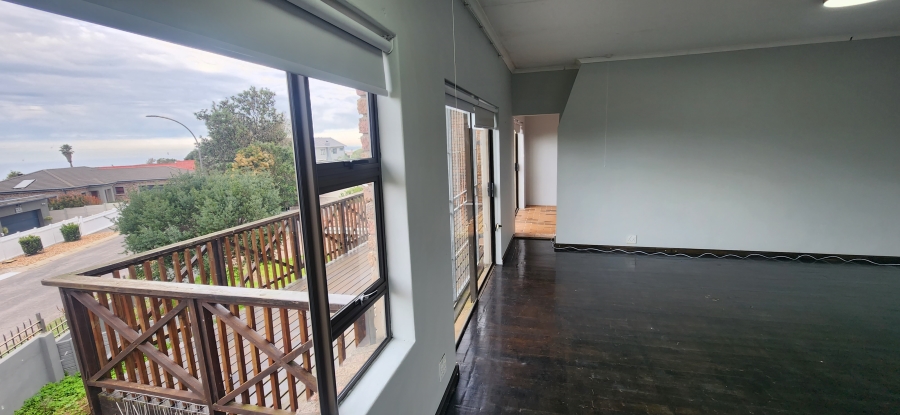 5 Bedroom Property for Sale in Dana Bay Western Cape